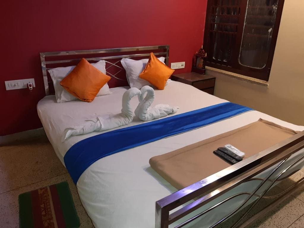 Hotel sizzler - Tap to explore photos