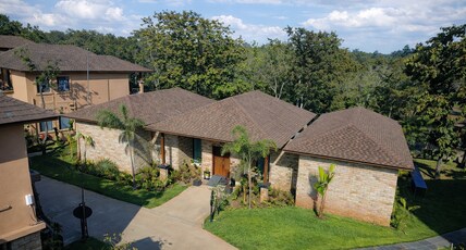 Maira Serai Room Type - Mango Groove Cottage