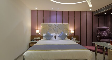 Hotel Pragati The Grand Room Type - Premier Room