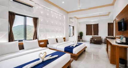 The Dream Hills Resort  A Scenic Mountain View Retreat Room Type - Comfort Family Room