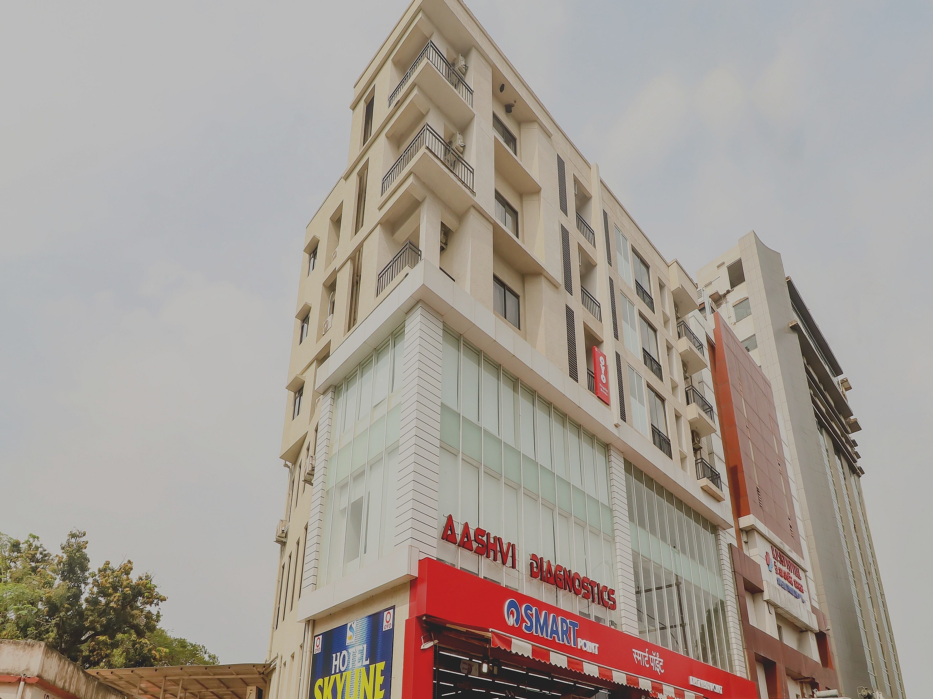 Hotel O Hotel Outline - Tap to explore photos