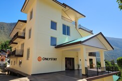 ONLYSTAY BLISS GUEST HOUSE DHARAMKOT ROOFTOP CAFE