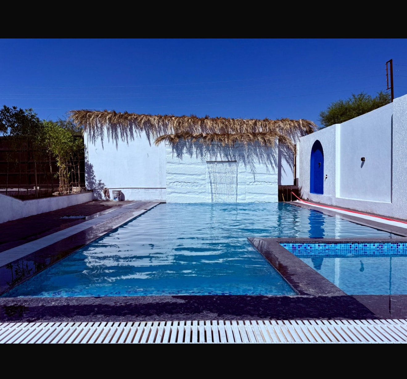 The greek house - Tap to explore photos