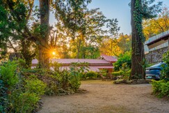 Vintage Two Room British Bungalow Near Nainital
