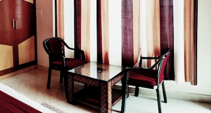 Nature Homestay | Hill-view Rooms Room Type - Deluxe Room in Terrace
