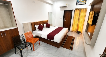 Shree Radhe Mohan Hotel (Family Rooms) Near Khatu Shyam Ji Temple Room Type - Super Deluxe Room Shree Radhe Mohan Hotel (Family Rooms) Near Khatu Shyam Ji Temple Room Type - Super Deluxe Room
