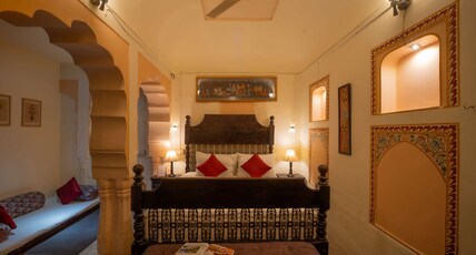 Hotel Shahi Place & Restaurant Room Type - Yuvraj Suite