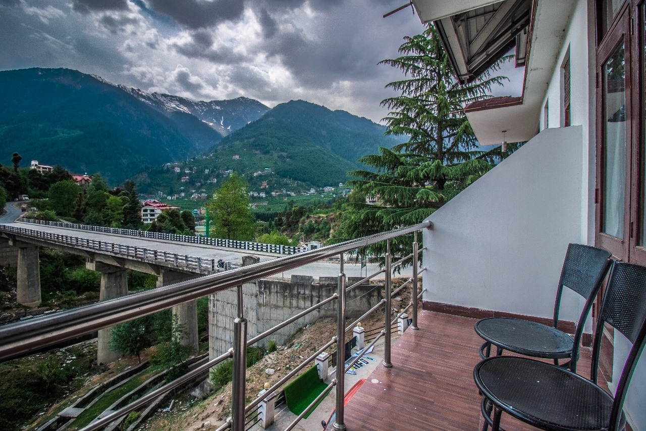 MANALI PARADISE GUEST HOUSE - Tap to explore photos
