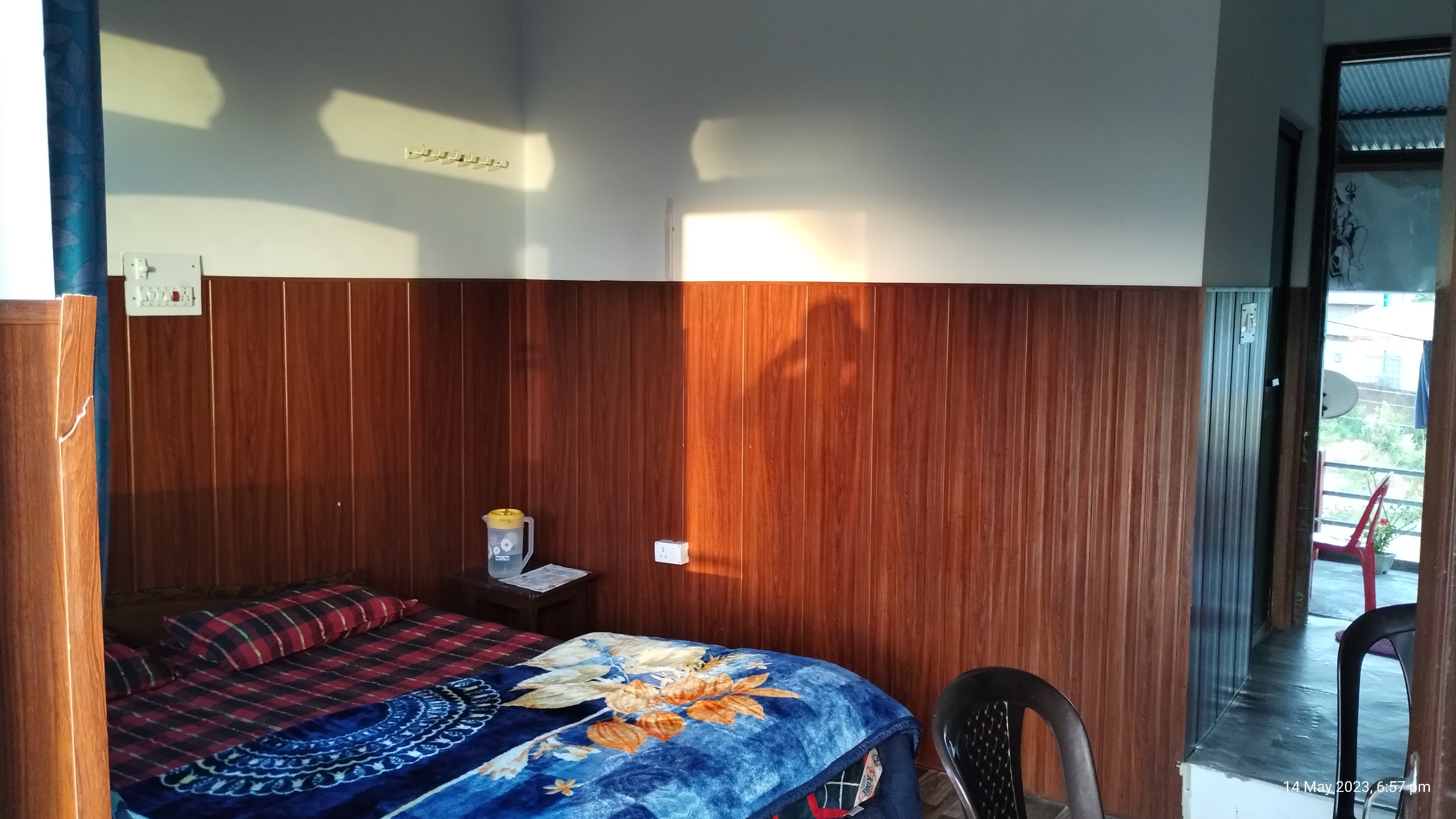 Puri Rooms in Bir - Tap to explore photos