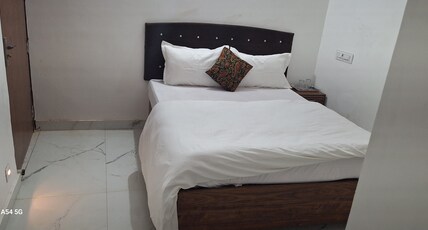 Hotel shivaye palce Room Type - Bedroom 1