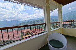 Hotel Avanya Crestview