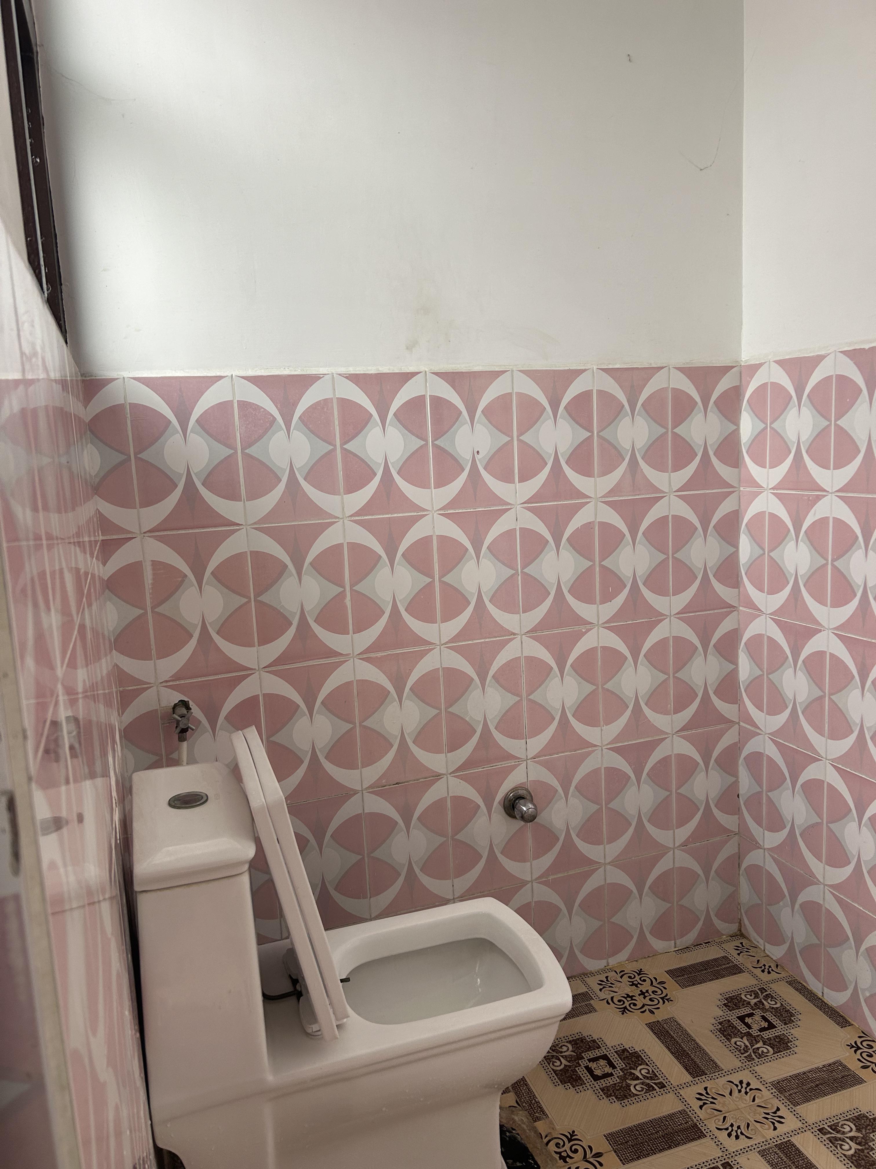 London villa - Tap to explore photos