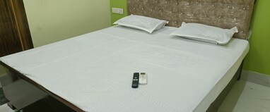 Hotel Krishna Ravi Inn Banquet Hall