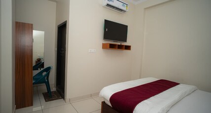 Shree Shyam Sumiran Palace Room Type - Deluxe Room