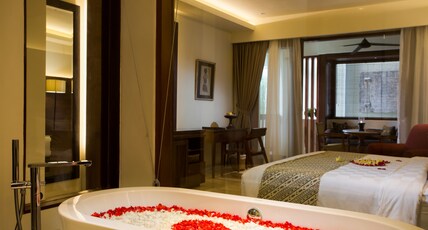 Ubud Village Hotel Room Type - Premier Deluxe Room with Balcony Ubud Village Hotel Room Type - Premier Deluxe Room with Balcony
