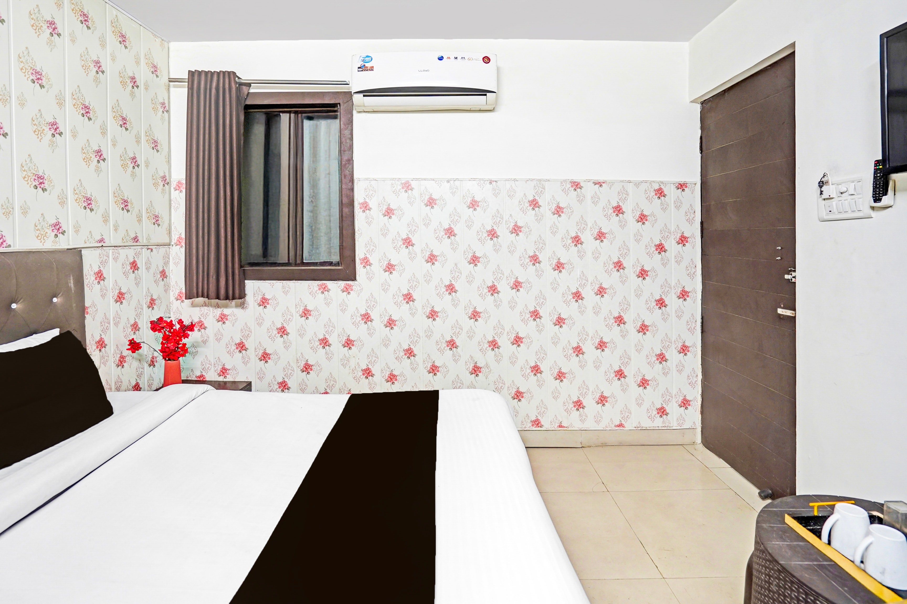 Super Collection O Prabhat Nagar Bareilly - Tap to explore photos