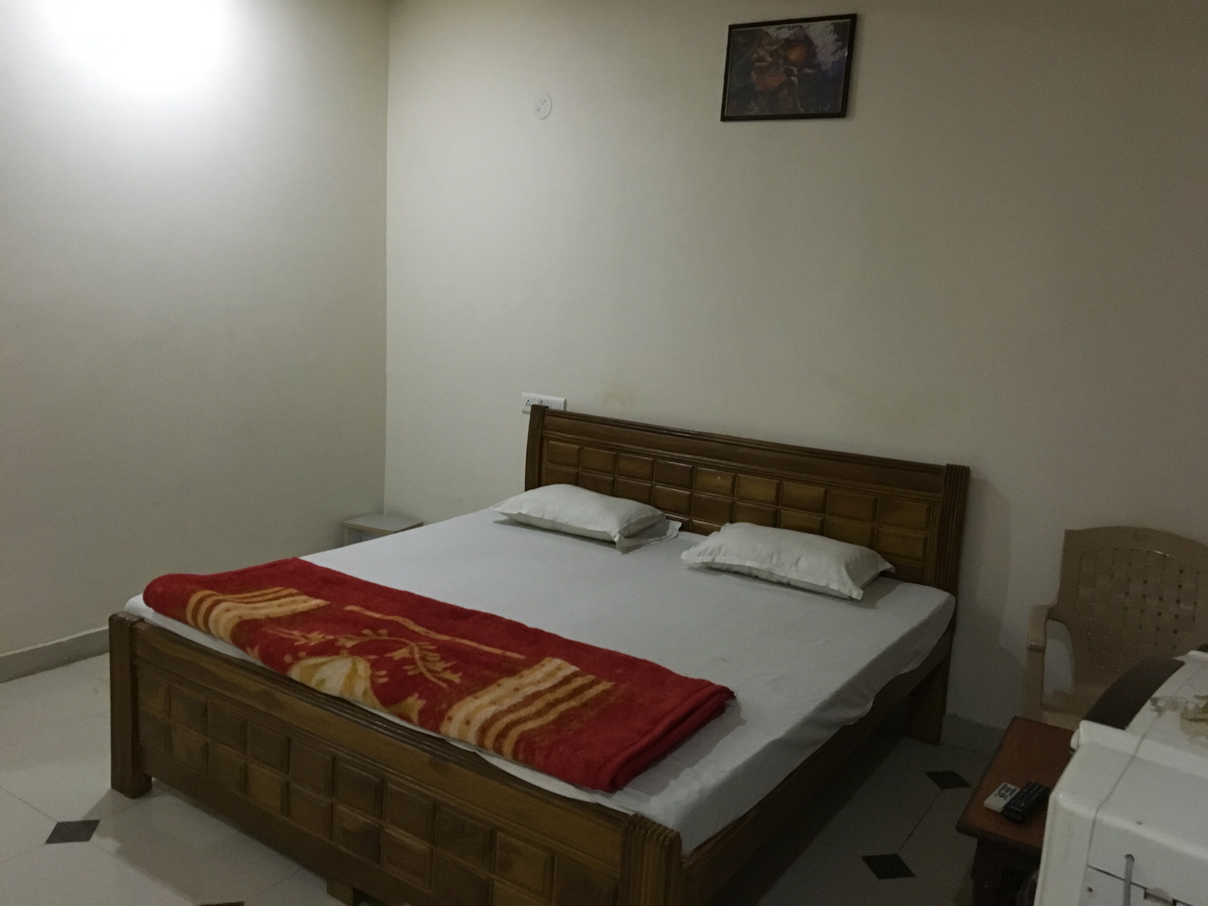 Hotel Shreyansh - Tap to explore photos