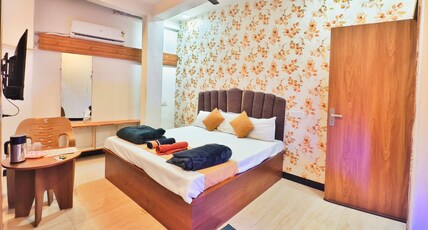 Hotel Shree Govind Room Type - Standard room