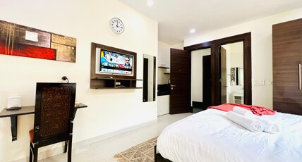 BluO Stays - DLF Cybercity Room Type - Classic Studio Apt
