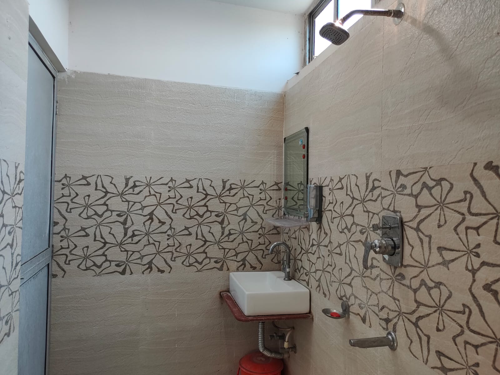 HOTEL MADHUWAN HEIGHTS - Tap to explore photos