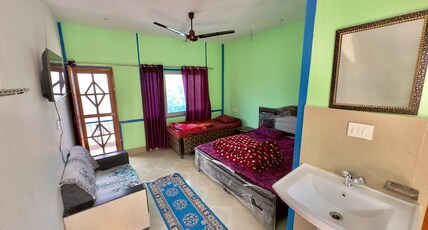 Hotel Ram Gopal Room Type - Deluxe Room