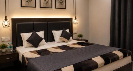 Kishan Home Stay Room Type - Deluxe Queen Room Kishan Home Stay Room Type - Deluxe Queen Room