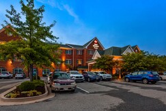 Best Western Plus Easton Inn & Suites
