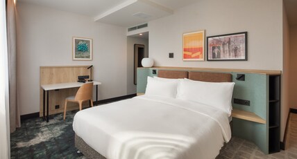 Crowne Plaza BUDAPEST Room Type - 1 King Standard