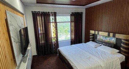 ROYALE PEAKS sonamarg rd Room Type - Deluxe Rooms