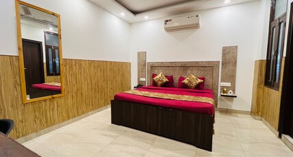 Hotel Green Woods by Divine - Rajouri Garden Room Type - Economy Room With King Bed Exterior Washroom Balcony Hotel Green Woods by Divine - Rajouri Garden Room Type - Economy Room With King Bed Exterior Washroom Balcony