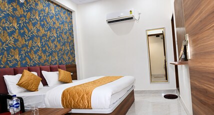 Hotel JR Palace (Free Safe Parking & Near Toran Dwar) Room Type - Ac Deluxe Room