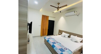 LOG INN BANARAS Room Type - DELUXE KING SIZE ROOM