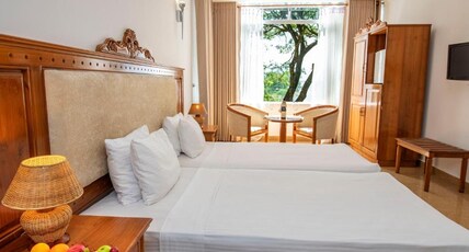 Hotel Sudu Araliya Polonnaruwa Room Type - Deluxe Double Room (2 Adults + 1 Child)