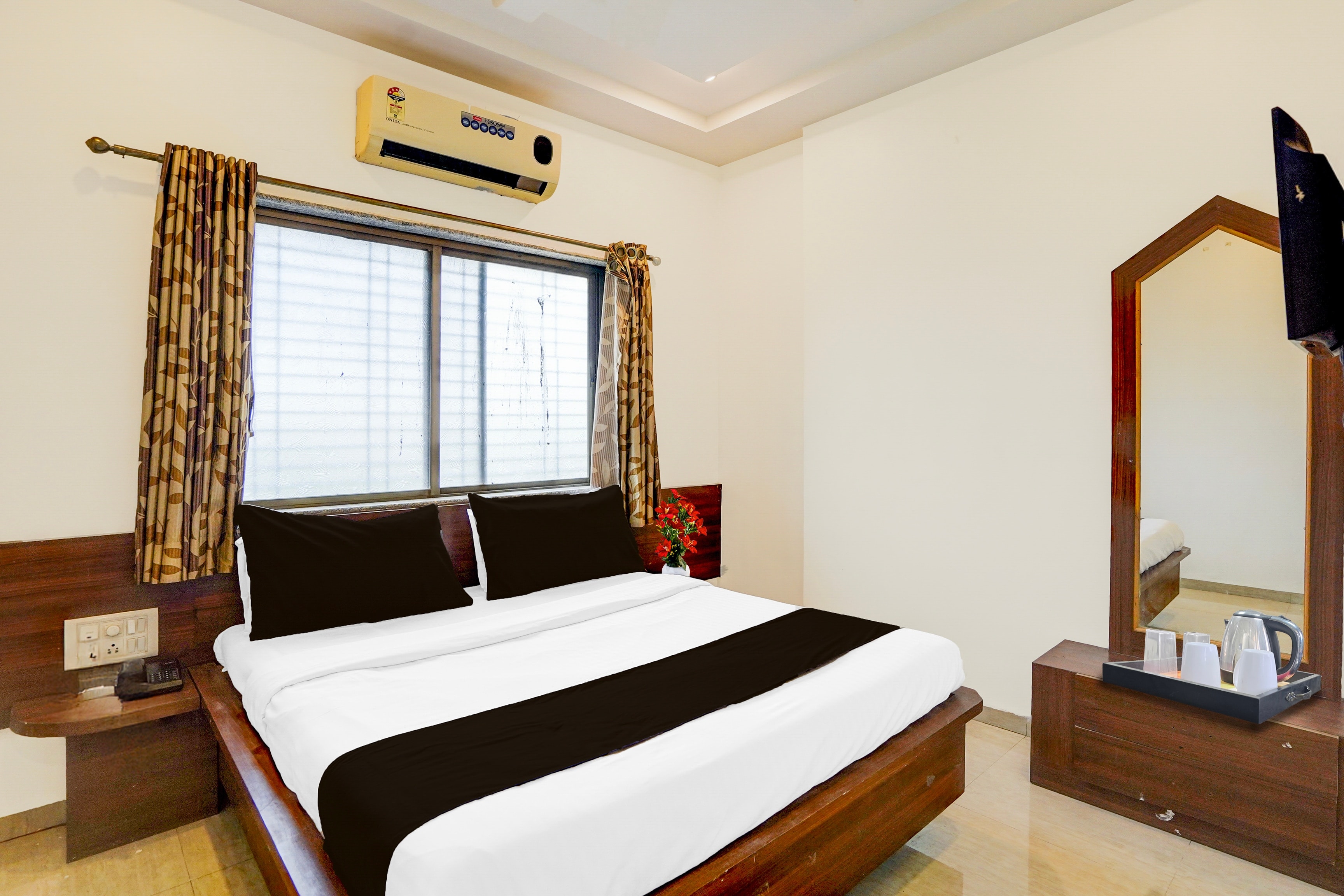 Hotel O Shirdi Sai Baba Temple Formerly Sai Viranjan - Tap to explore photos