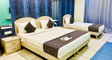 Hotel Ramaya Inn Room Type - Deluxe Triple Bed Room