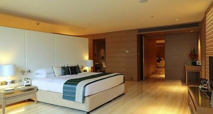 Sahara Star Room Type - Neptune city non-smoking suite