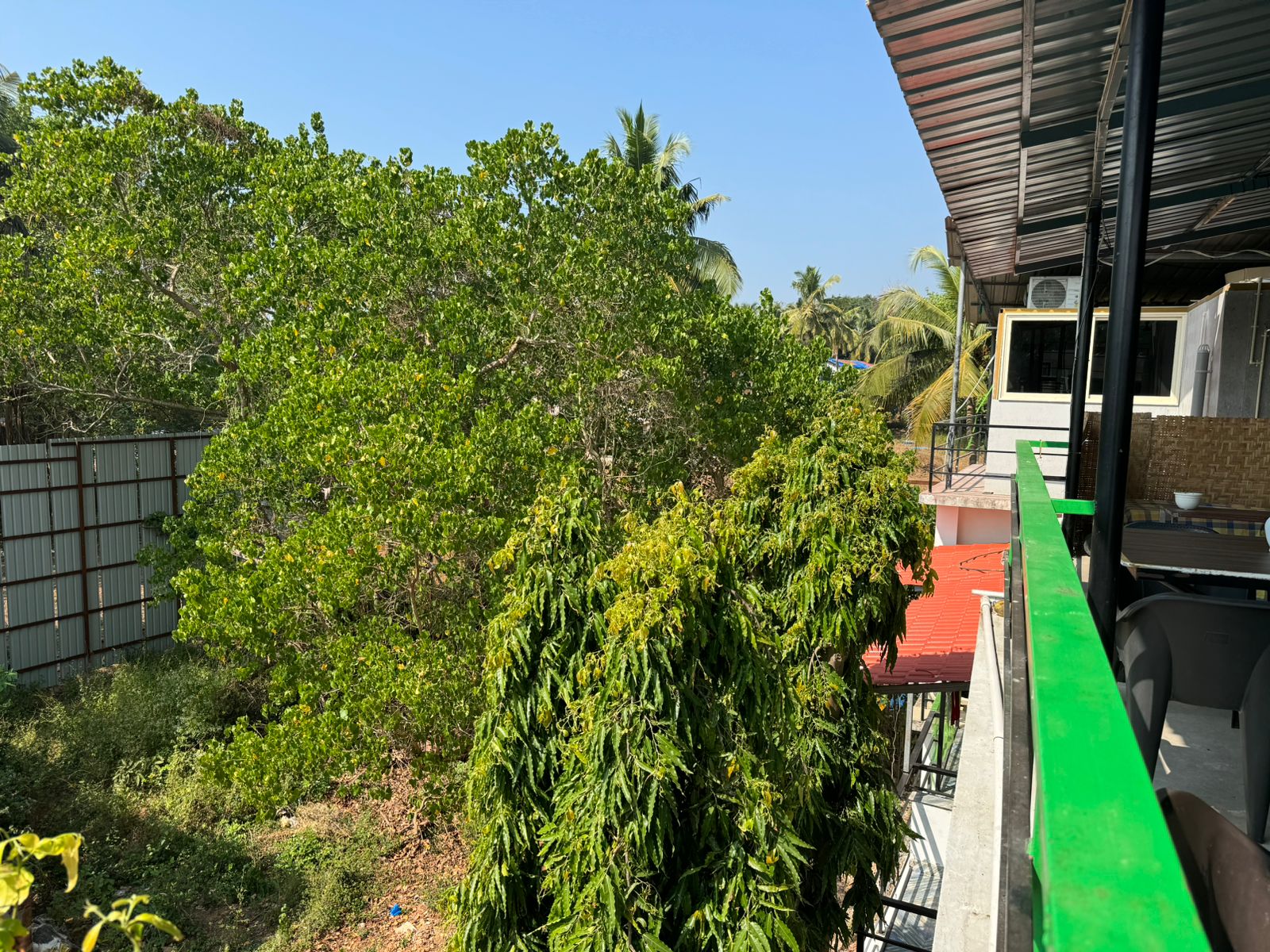 J7 Hostel at Anjuna - Tap to explore photos