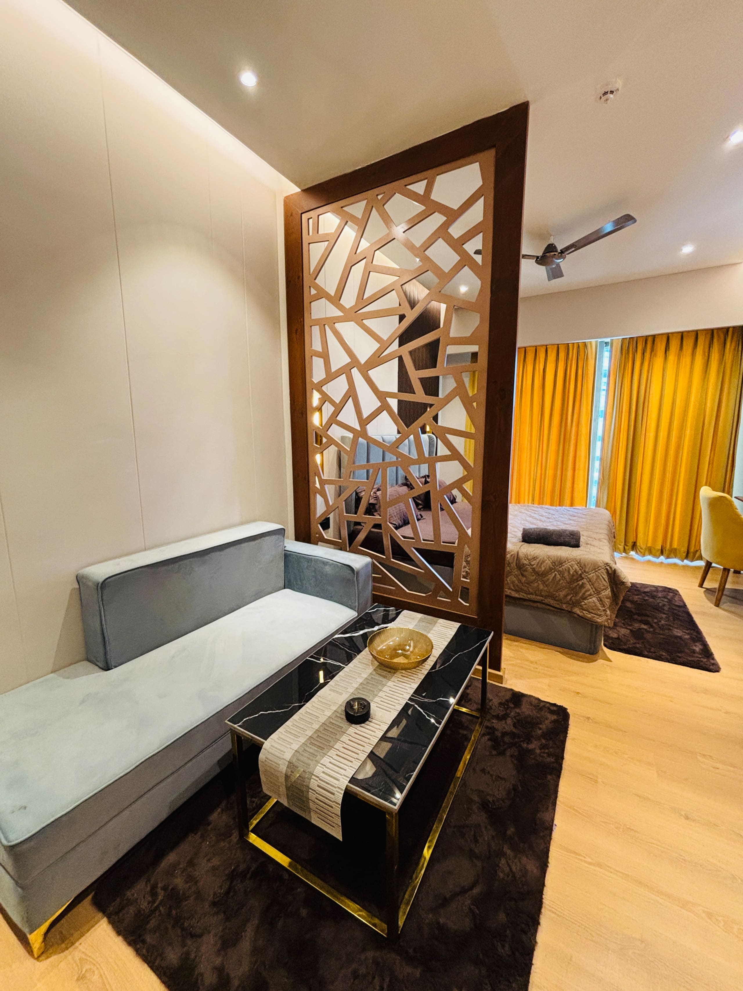 Apartment Luxe 3 in Ghaziabad - Tap to explore photos