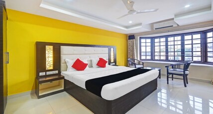 PPH Living Tricolours Room Type - Standard Double AC Room