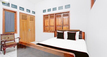 Hotel O Putri Kinasih Room Type - Indonesia Standard Double Hotel O Putri Kinasih Room Type - Indonesia Standard Double