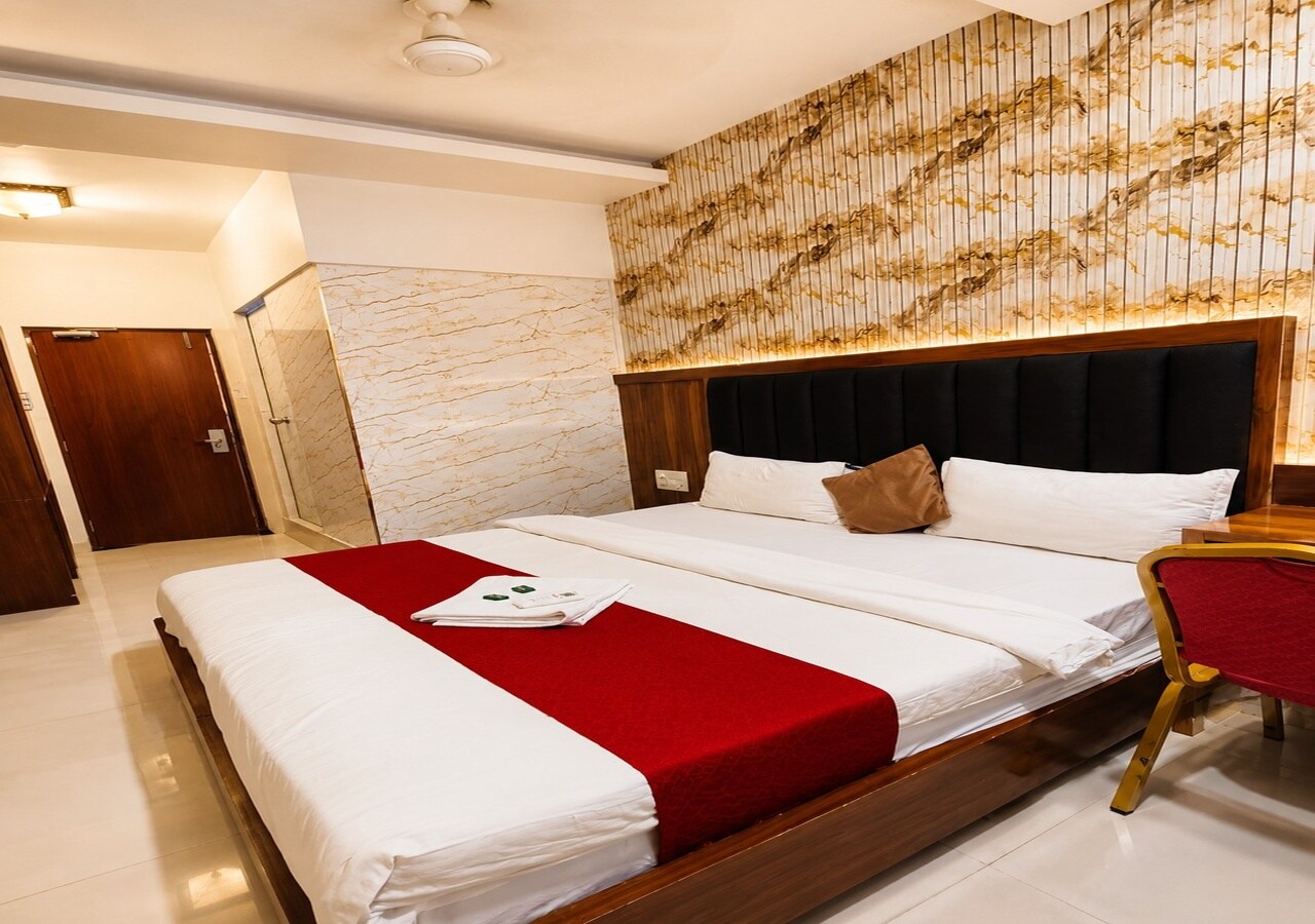 7even Hills- International Airport By Glitz Hotels - Tap to explore photos