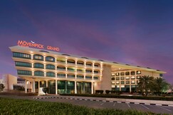  Movenpick Grand Al Bustan