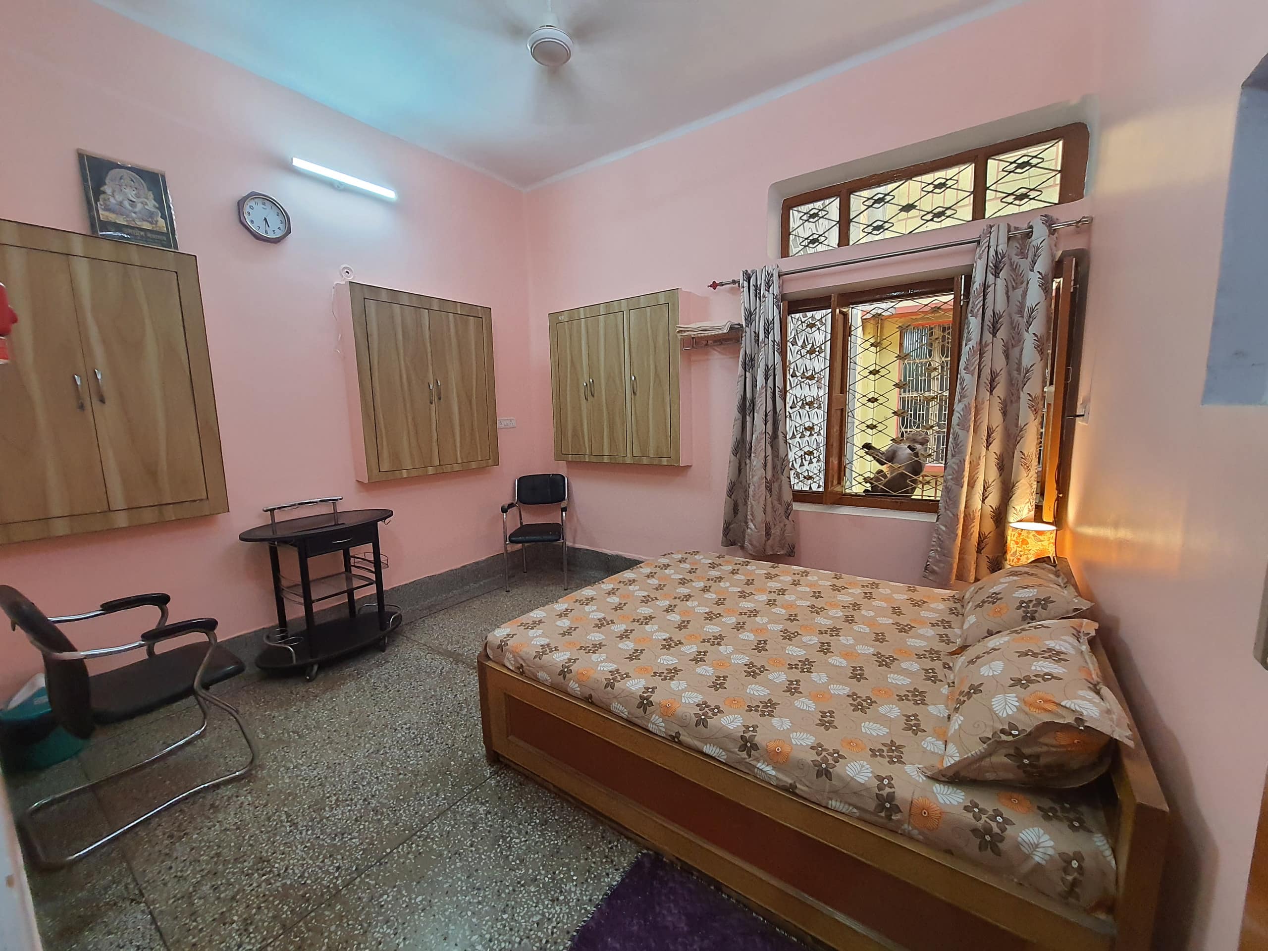 Shiv Kutir - A blissful place to stay in Varanasi - Tap to explore photos