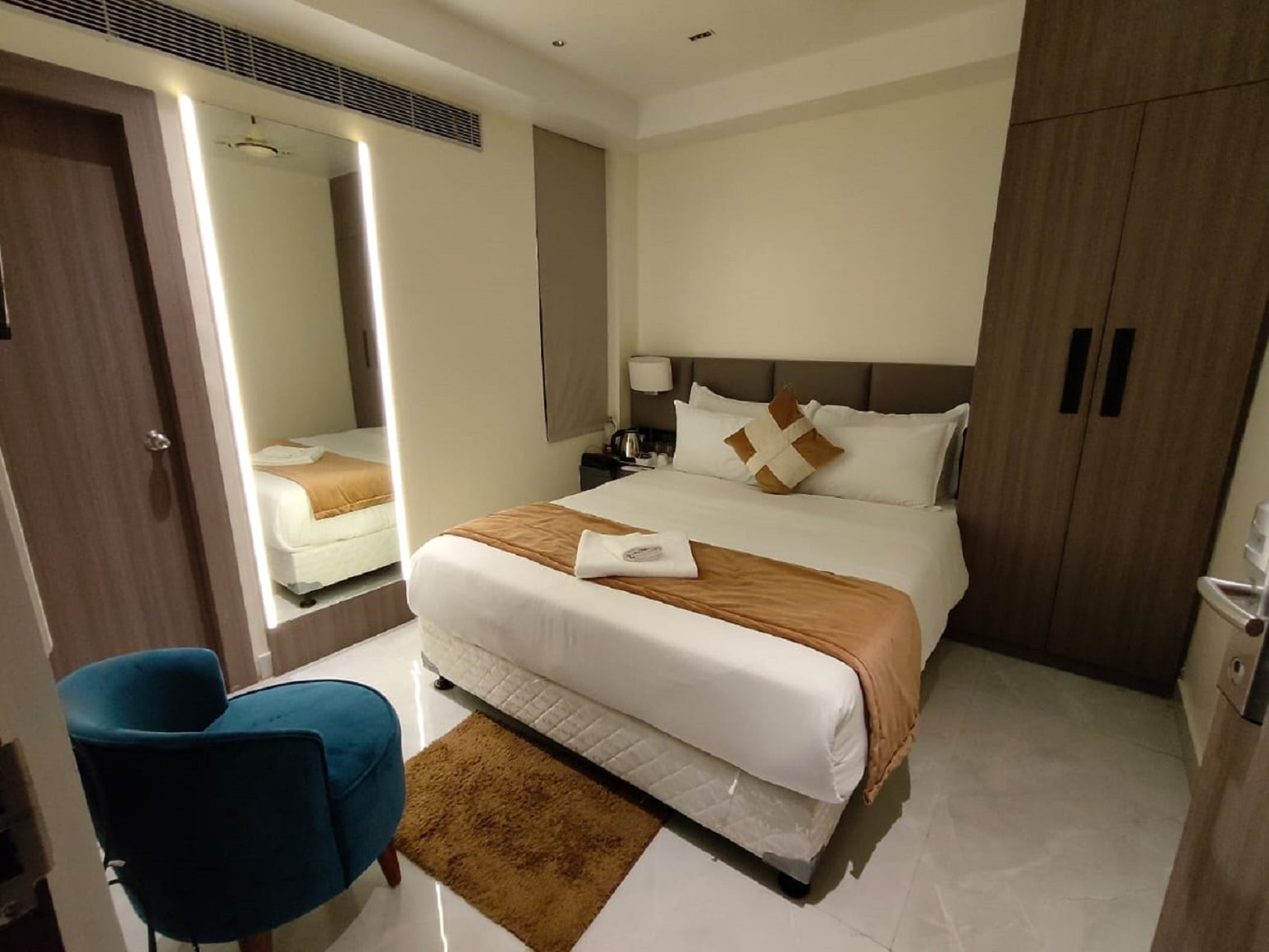 Eastern Dhaam - Tap to explore photos