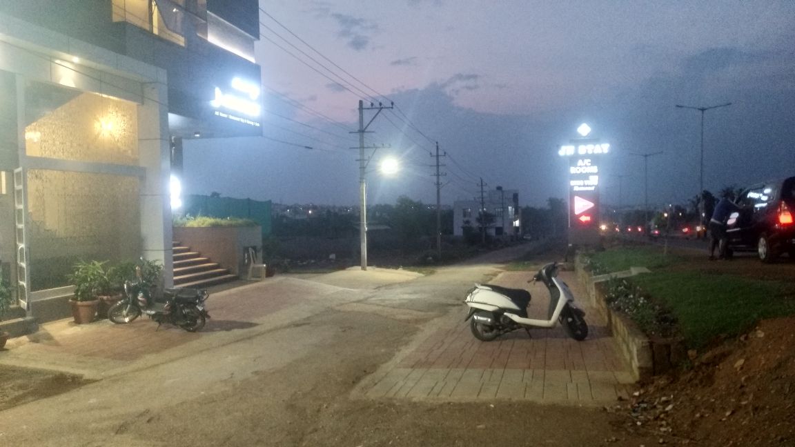 Hotel J N Stay Mysore - 12 Minutes to Mysore Palace - Tap to explore photos