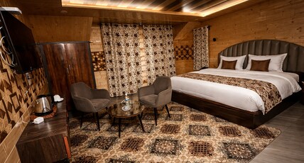 The Pine Heaven Room Type - Deluxe Room with Forest View