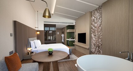 Crowne Plaza CHONGLI RESORT Room Type - 1 King Standard
