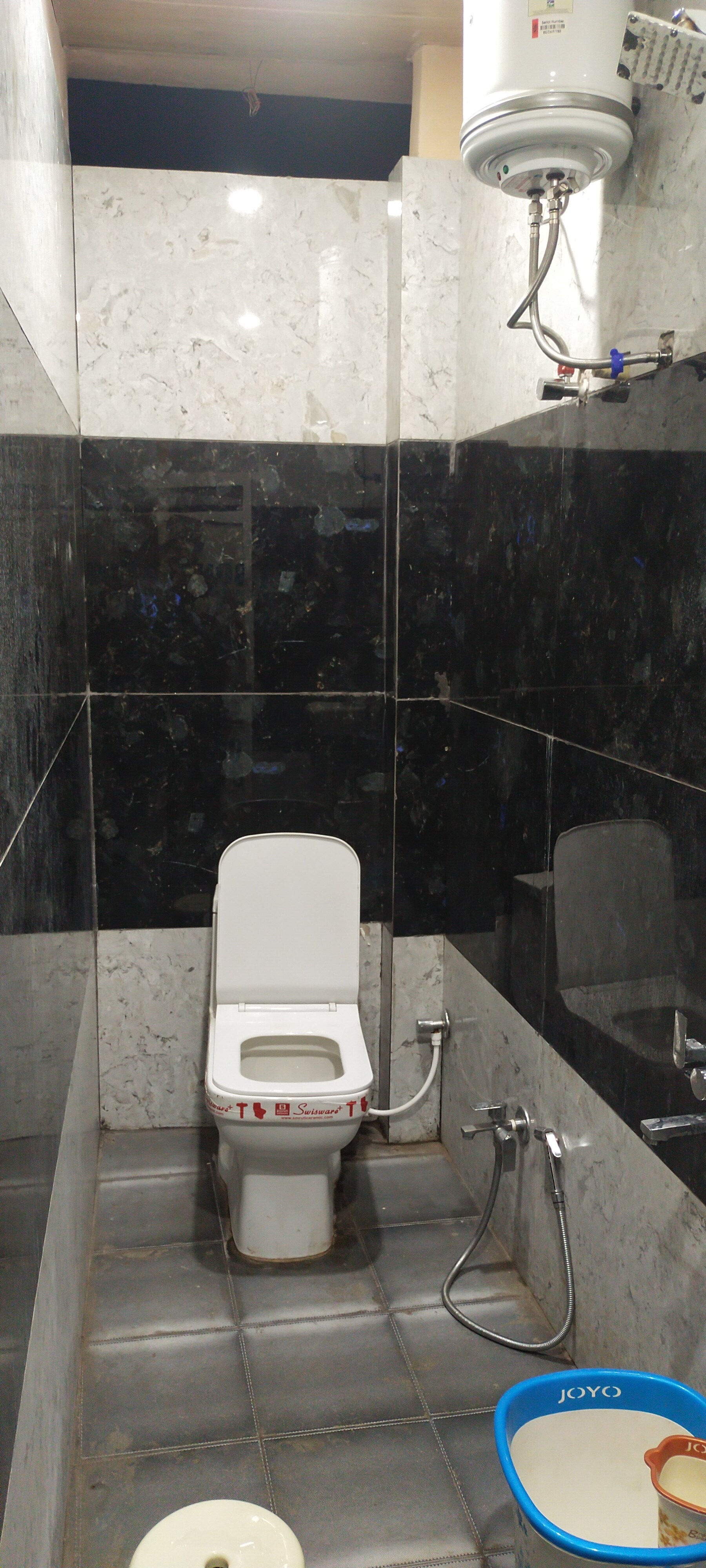 Mahaveer Guest HOUSE - Tap to explore photos