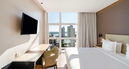 Palmaroga Hotel Asuncion, Tapestry Collection by Hilton Room Type - 1 KING BED