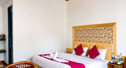Friendship inn hotel and resorts Room Type - Deluxe Double Bed Private Room with Ensuite washroom & Fresh Towel Friendship inn hotel and resorts Room Type - Deluxe Double Bed Private Room with Ensuite washroom & Fresh Towel